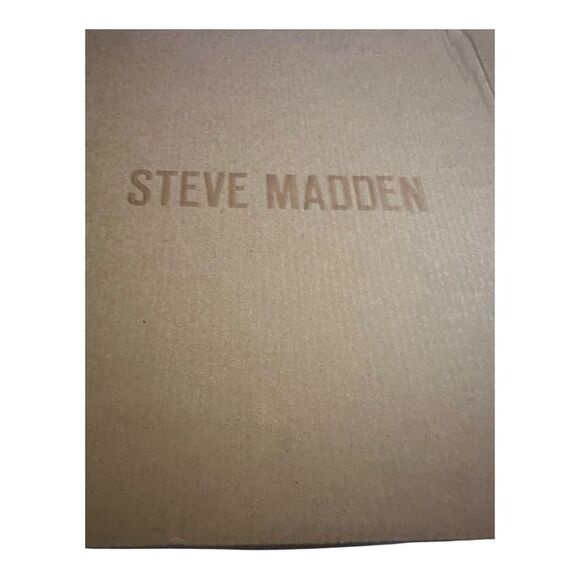 STEVE MADDEN size 10 BIANCA BONE PATENT PLATFORM ANKLE BOOTS. Zipper on side. - Picture 4 of 8